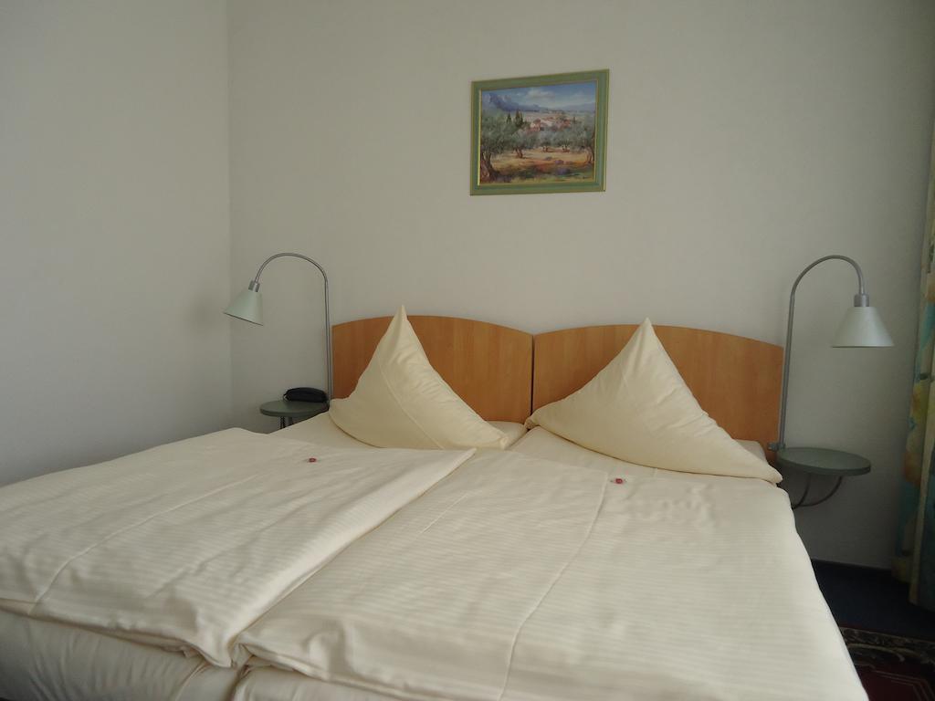 Hotel Central Oberursel Eksteriør bilde